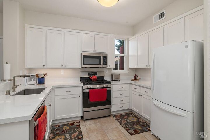 Property Photo:  103 Amelia Way  CA 94949 