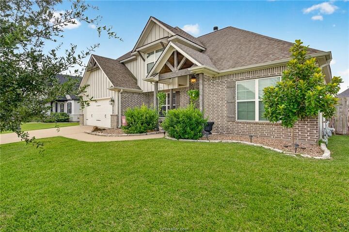 Property Photo:  4206 Lismore Lane  TX 77845 