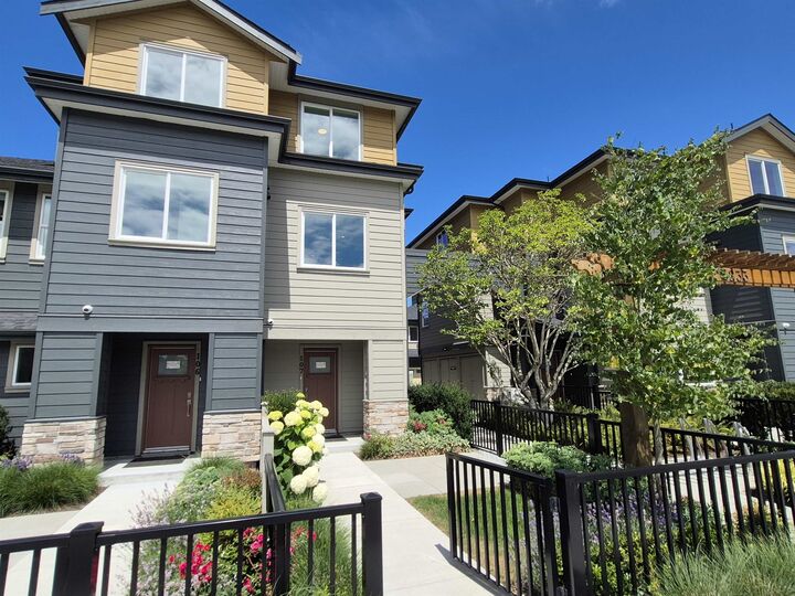 Property Photo: 8233 Williams Road 107 BC V7A 1G4