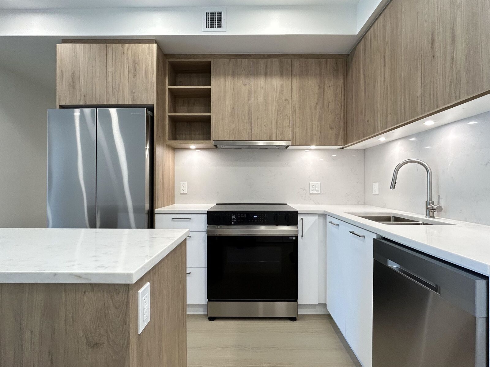 Property Photo:  82 First Street 311  BC V3L 0L8 
