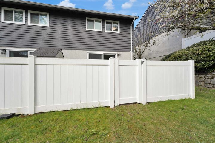Property Photo: 315 Schoolhouse Street 25 BC V3K 5P4