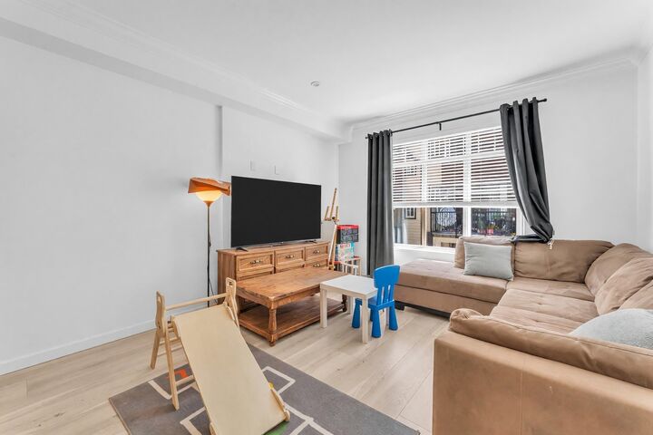 Property Photo: 2845 156 Street 15 BC V3Z 3Y3