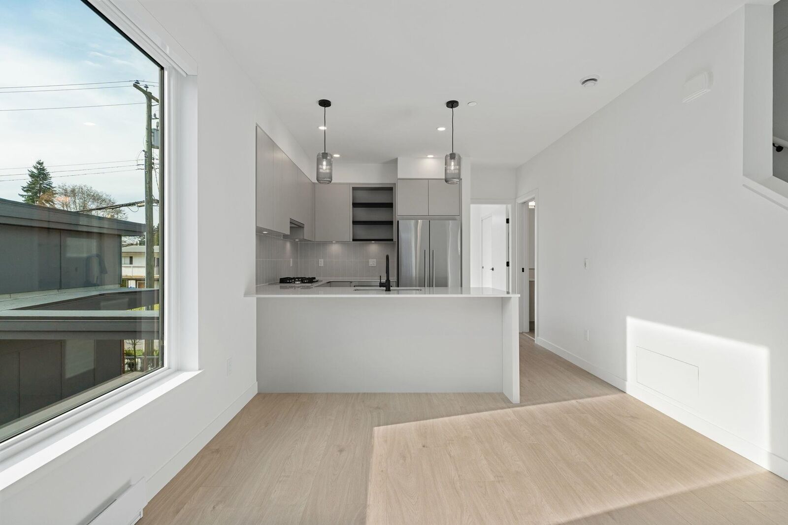 Property Photo: 921 Grant Street 208 BC V3J 0S2