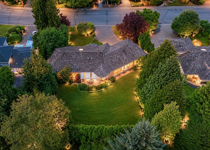 Property Photo: 14290 30 Avenue BC V4P 1R3