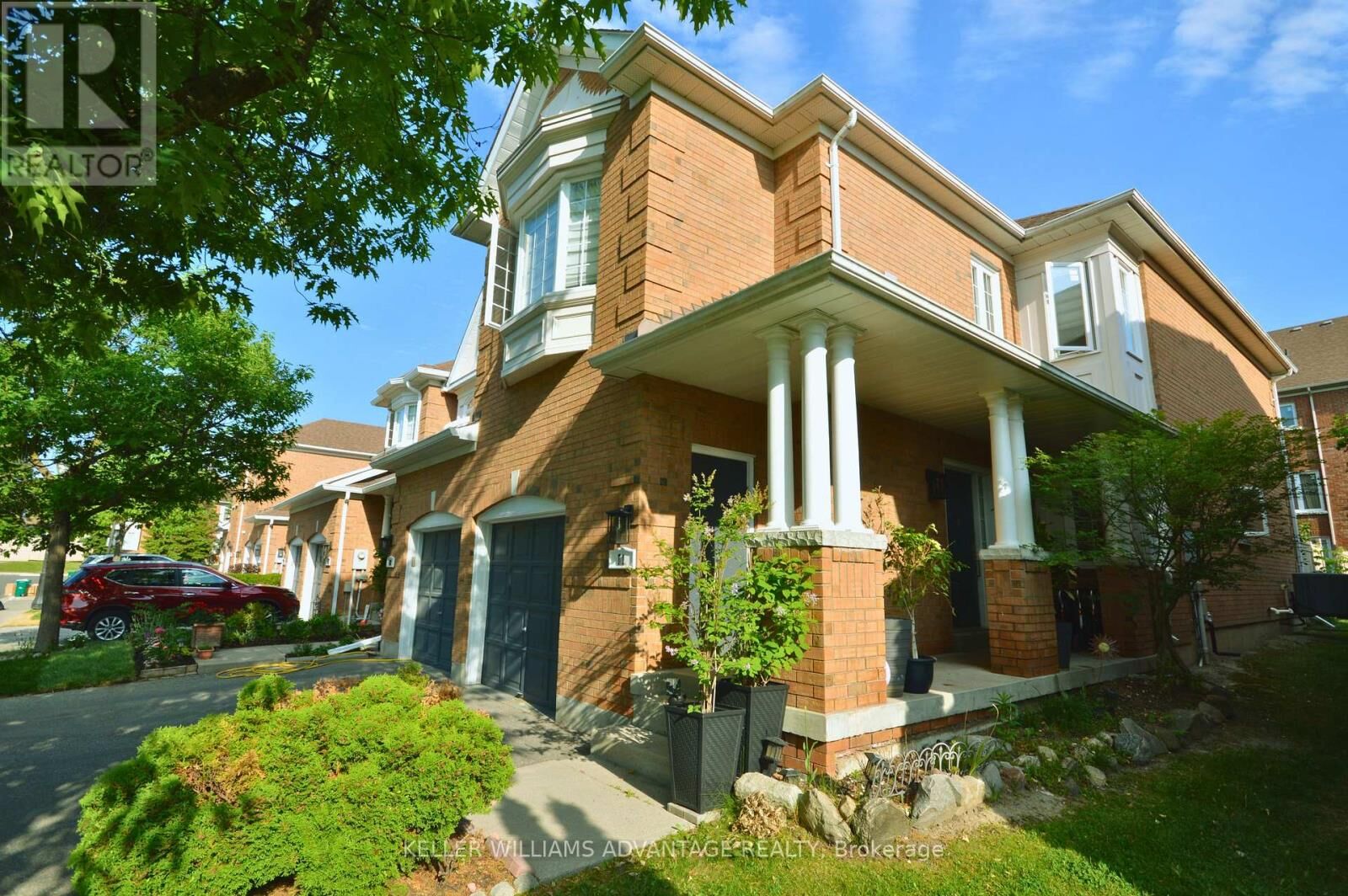 Property Photo:  190 Harding Boulevard 11  ON L4C 0J9 