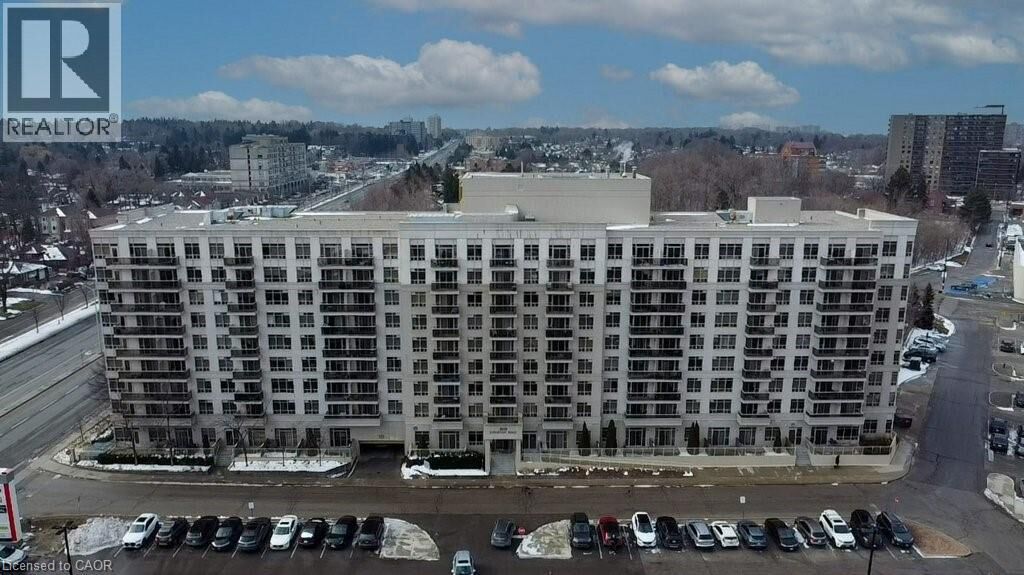 Property Photo: 3650 Kingston Road 802 ON M1M 1R9