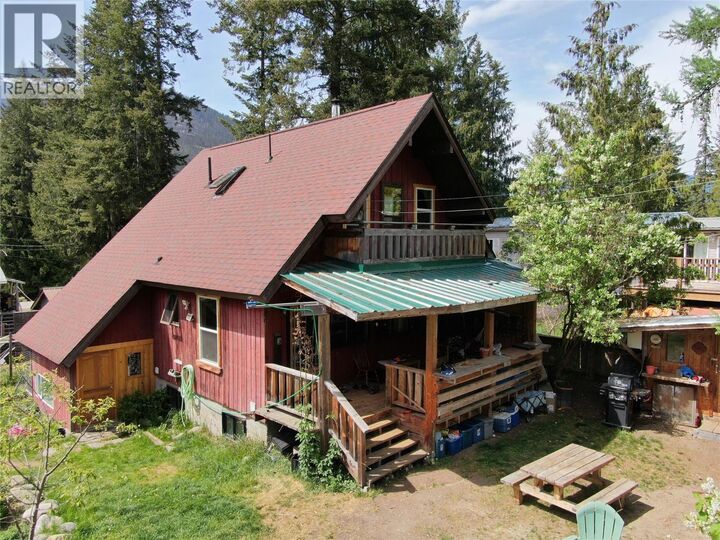 Property Photo: 1013 Slocan Street BC V1L 2C0
