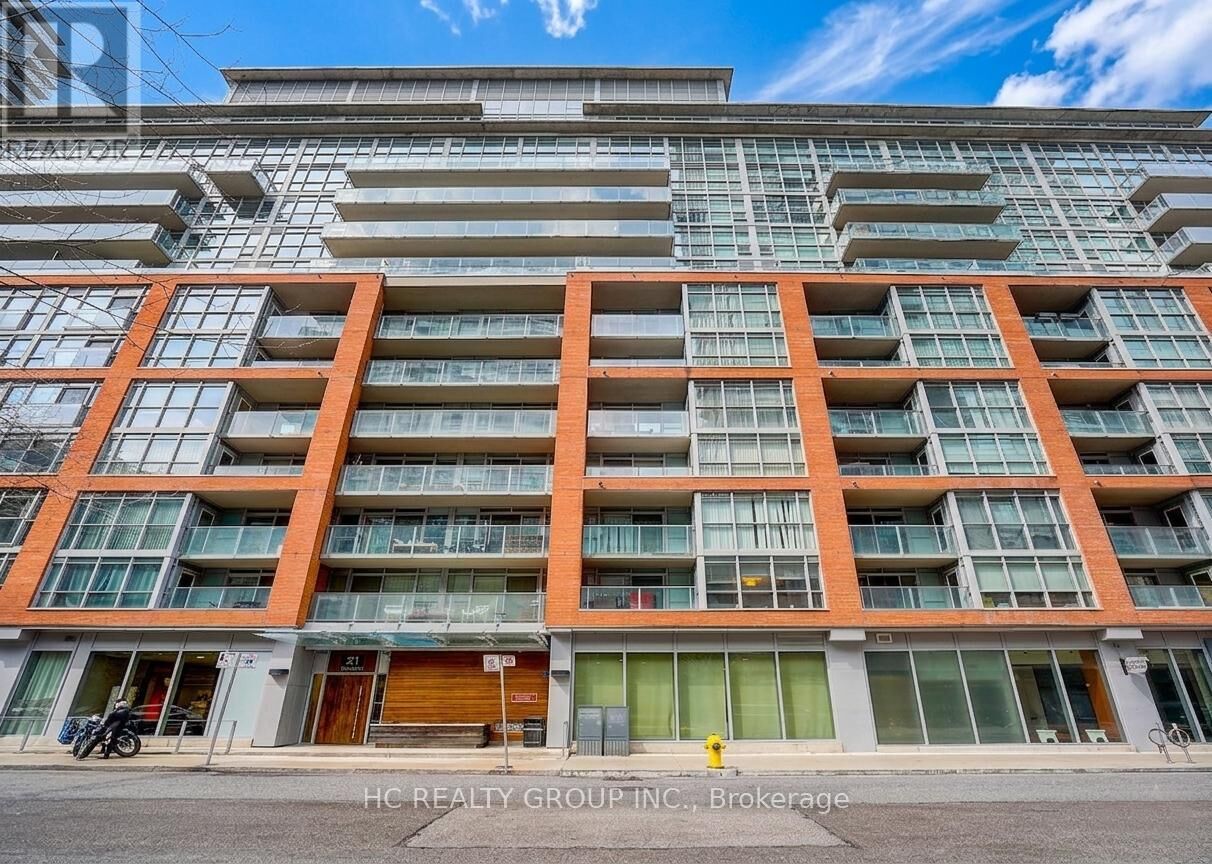 Property Photo:  21 Nelson Street 705  ON M5V 1T8 