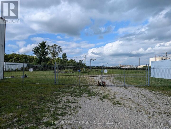 Property Photo:  75 Spruce Street East  ON N5H 0A2 