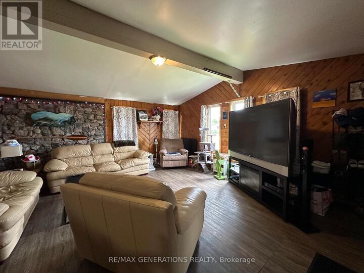 Property Photo: 57 Superior Avenue ON P0T 2W0