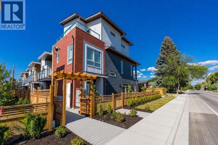 Property Photo: 760 Raymer Avenue 6 BC V1Y 4Z8