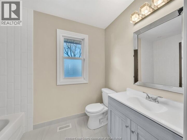 Property Photo:  1568 York Street  ON N8X 1W4 