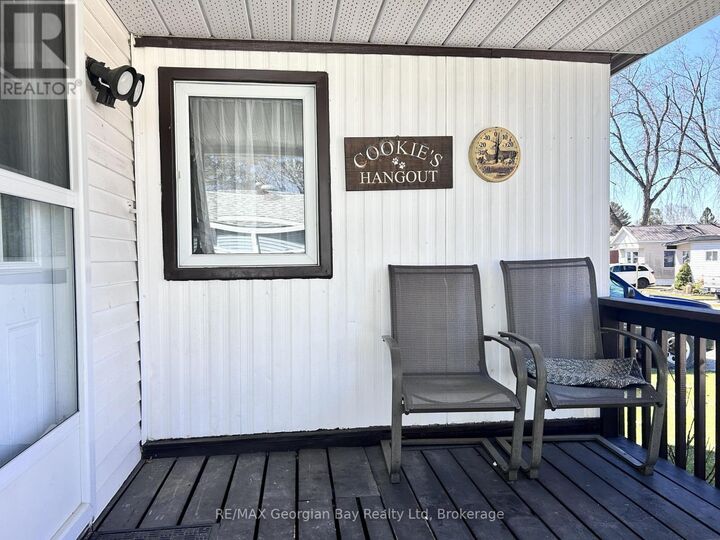 Property Photo: 3 Northland Road ON L4R 0B9