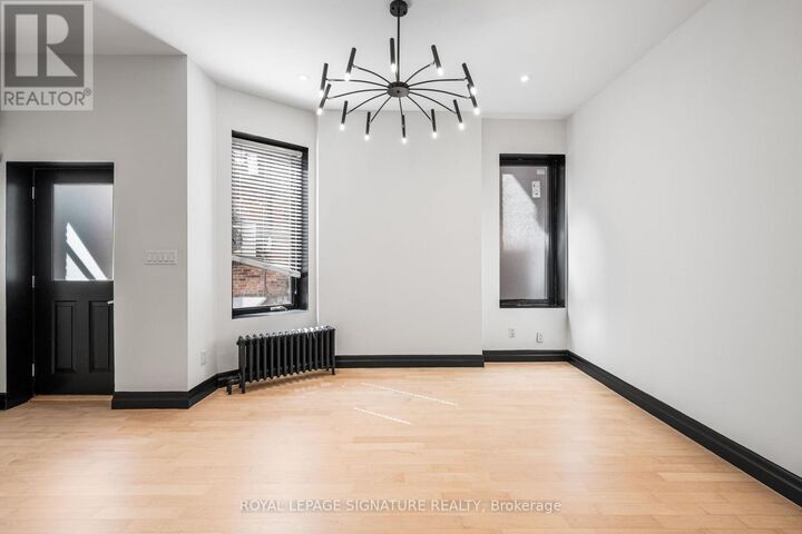 Property Photo:  97 Bedford Road Main  ON M5R 2K4 