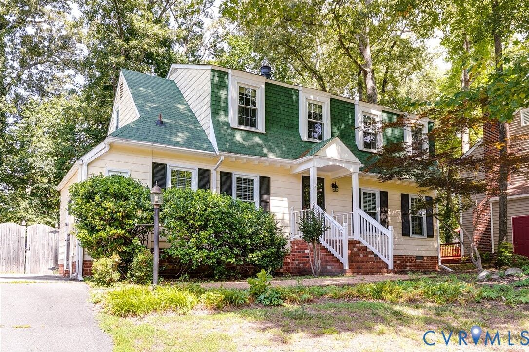 Property Photo:  510 Overcliff Court  VA 23114 