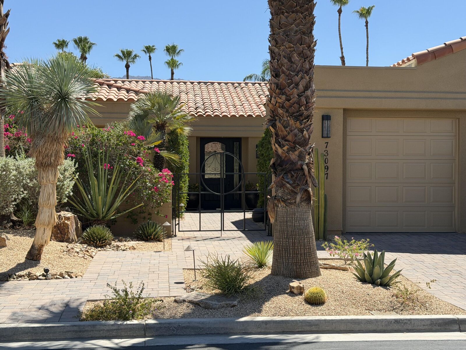 Property Photo:  73097 Galleria Court  CA 92260 