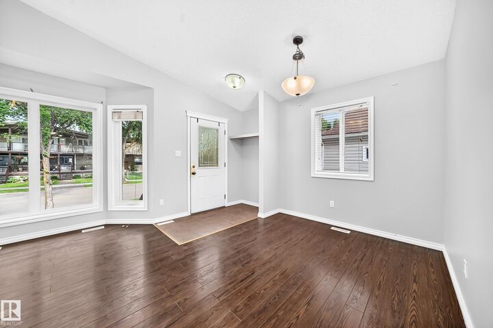 Property Photo:  12124 122 Street NW  AB T5L 0C8 