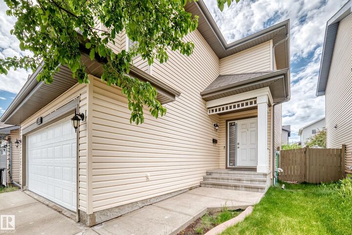 Property Photo: 1549 37C Avenue NW AB T6T 0E1