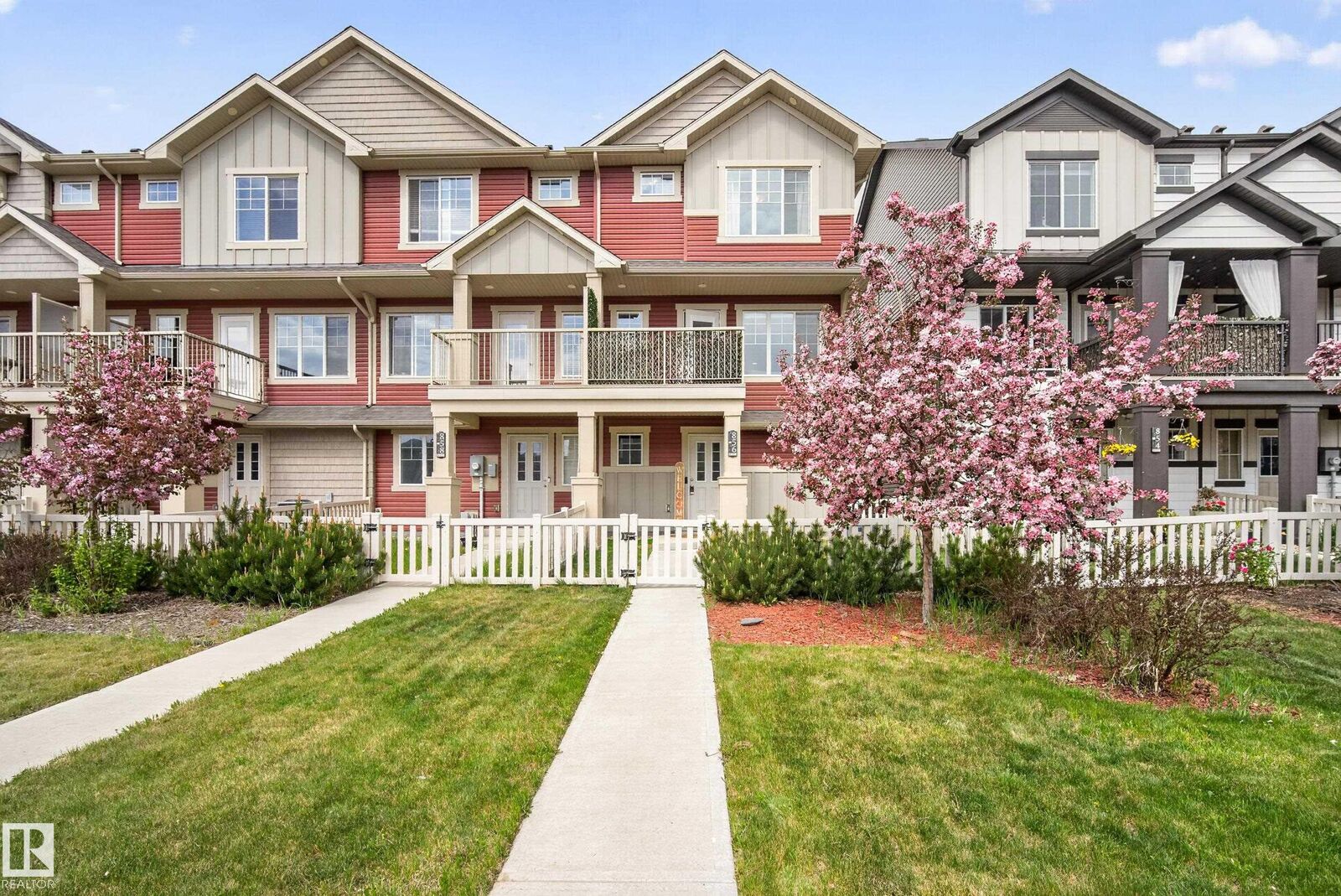 Property Photo: 856 Daniels Way SW AB T6W 4C8