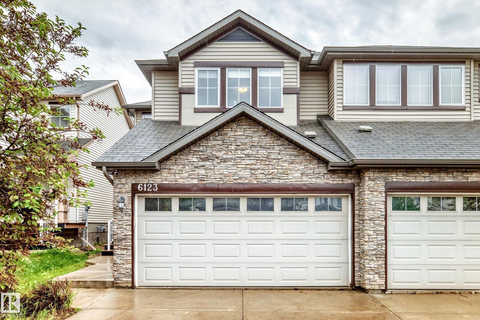 Property Photo:  6123 13 Avenue SW  AB T6X 0M6 