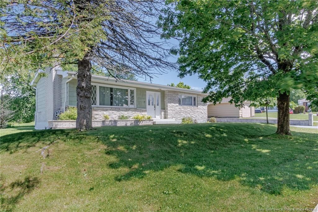 Property Photo:  92 Greendale Crescent  NB E2M 4L6 