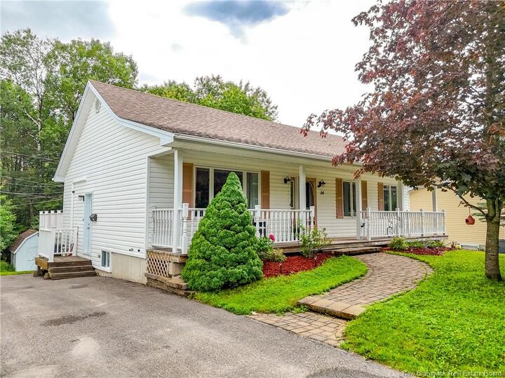 Property Photo:  34 Pettigrove Crescent  NB E3A 5P3 