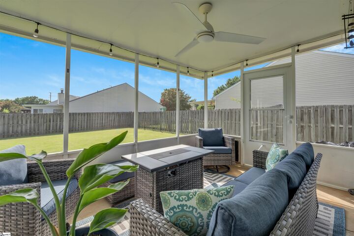 Property Photo:  405 Santa Fe Road  SC 29369 