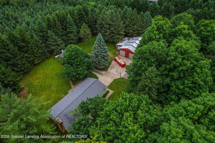 Property Photo: 916 N Ainger Road MI 48813