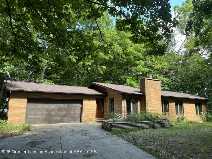 Property Photo:  13708 Oneida Road  MI 48837 