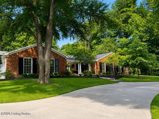 Property Photo: 2709 Anchor Way KY 40223