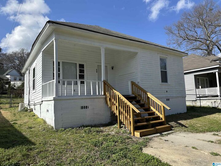 Property Photo:  10 Railroad Avenue  AL 36201 