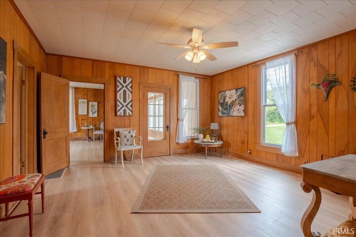 Property Photo:  2811 E Degonia Road  IN 47601 