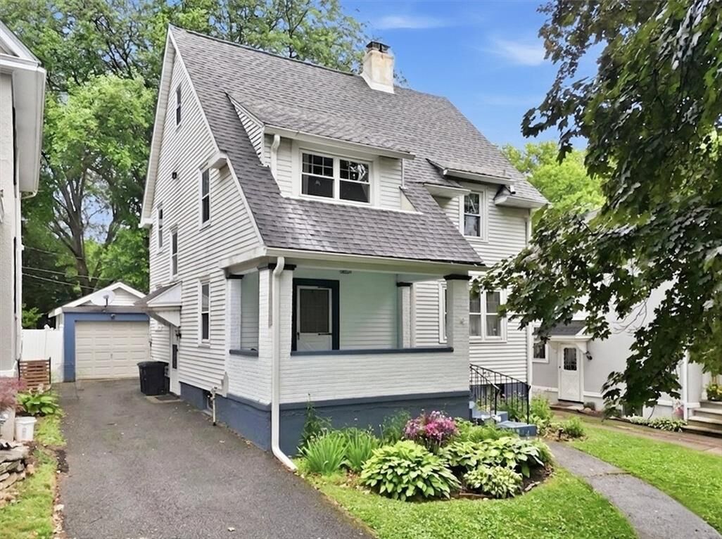 Property Photo:  443 E Washington Ave  PA 18017 