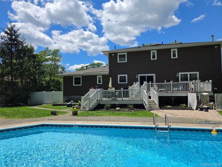 Property Photo:  7 S Cranford Road  NY 10954 