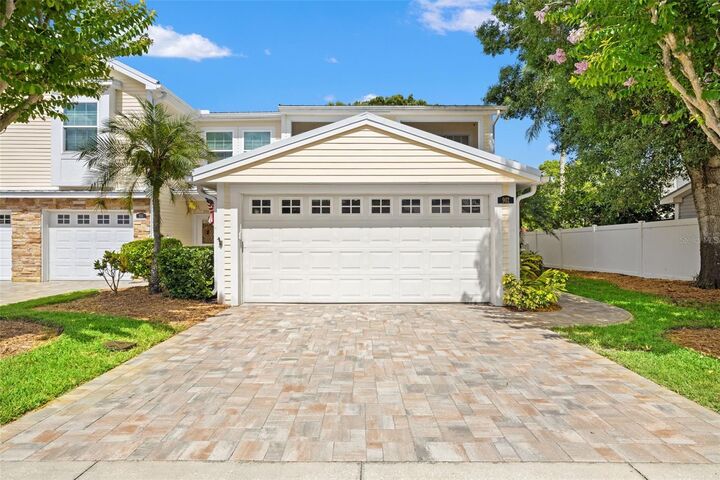 Property Photo: 902 Woodbridge Court FL 34695