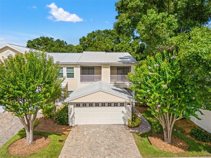 Property Photo: 902 Woodbridge Court FL 34695