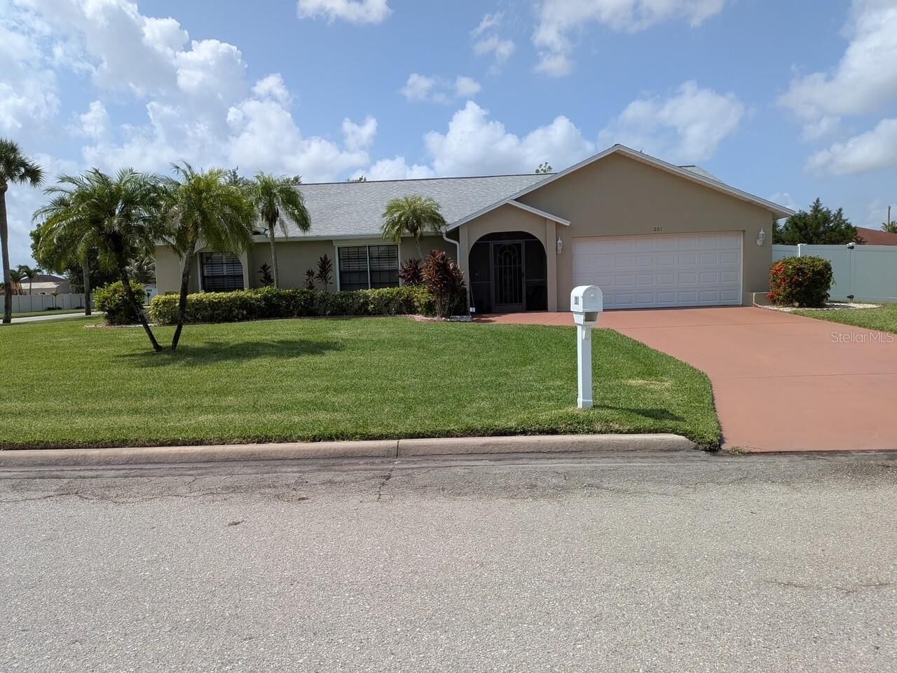 Property Photo:  201 Danby Road  FL 33936 