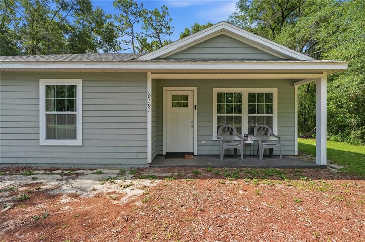 Property Photo: 10191 NE 67th Lane FL 32621