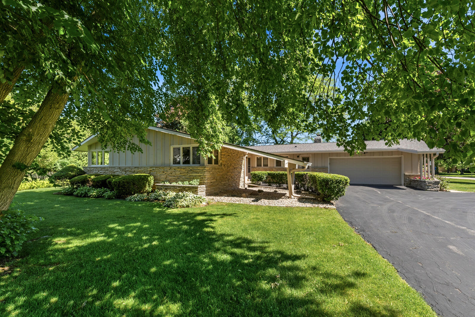 Property Photo:  8909 N Maitland Rd  WI 53217 
