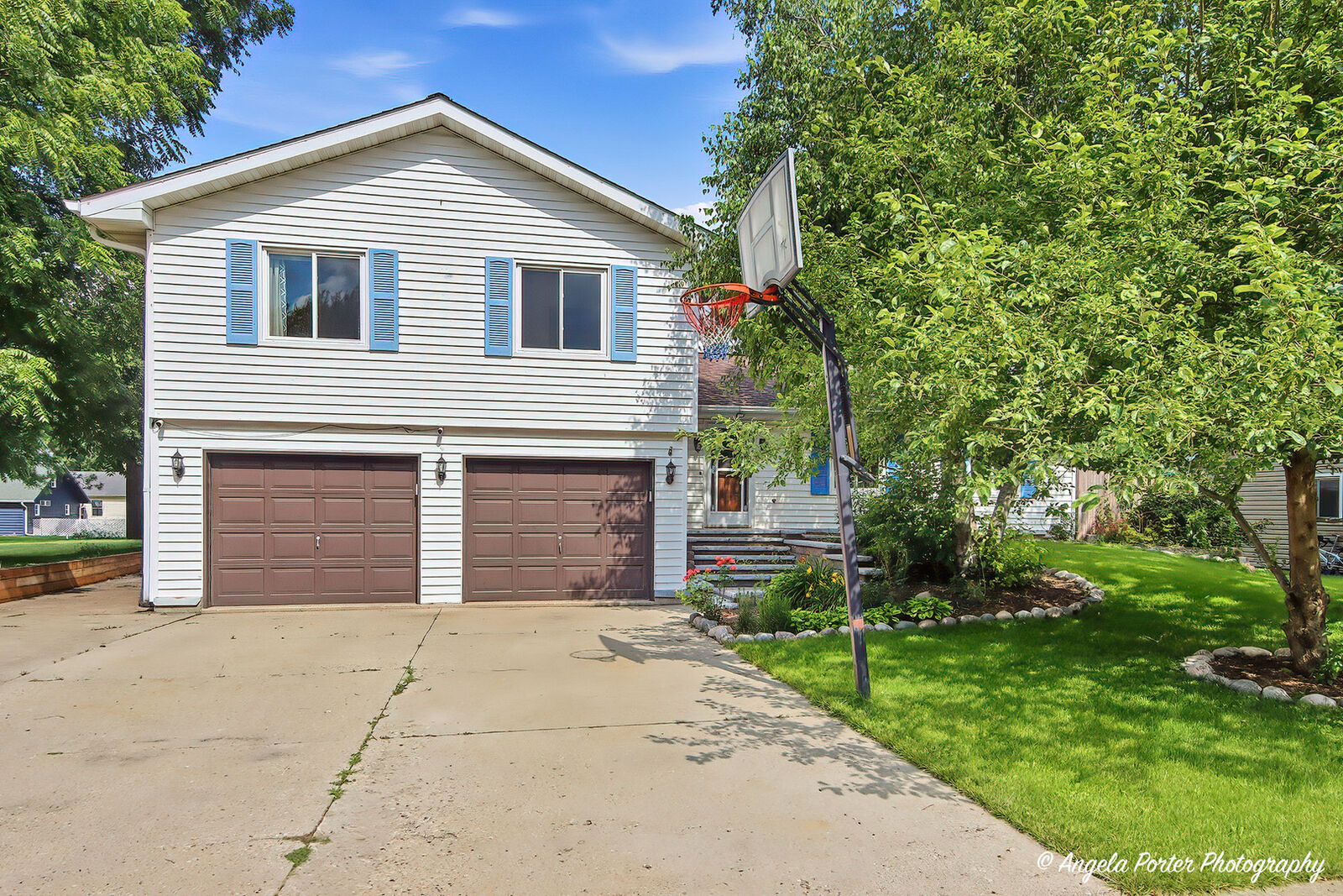 Property Photo: 1218 Bunker Street IL 60098