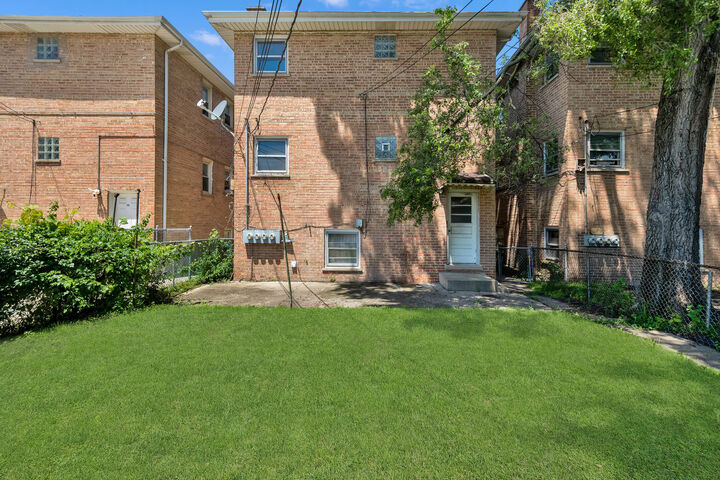 Property Photo: 1917 High Street IL 60406