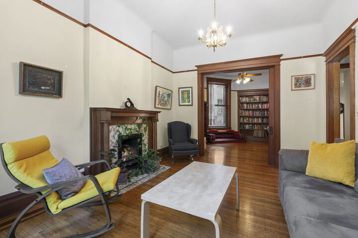 Property Photo: 5744 S Kenwood Avenue 1 IL 60637