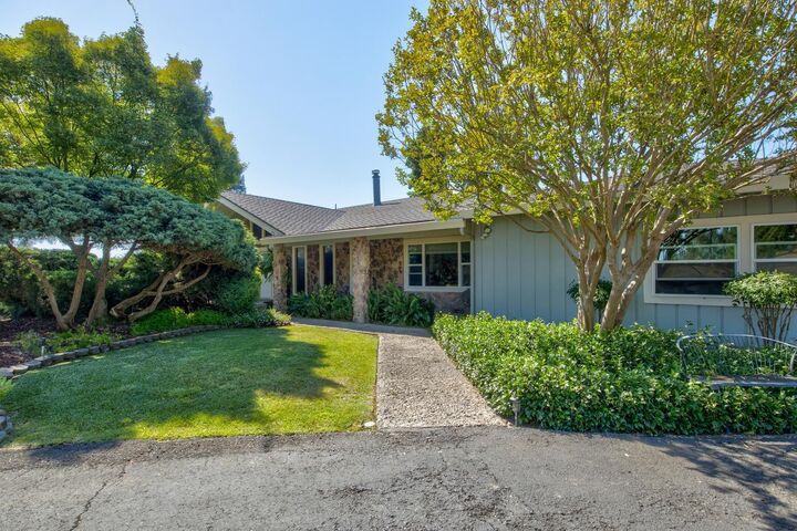 Property Photo:  22110 E Milton Road  CA 95236 