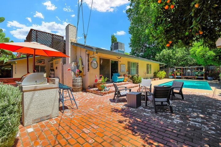 Property Photo: 1213 Gary Way CA 95608