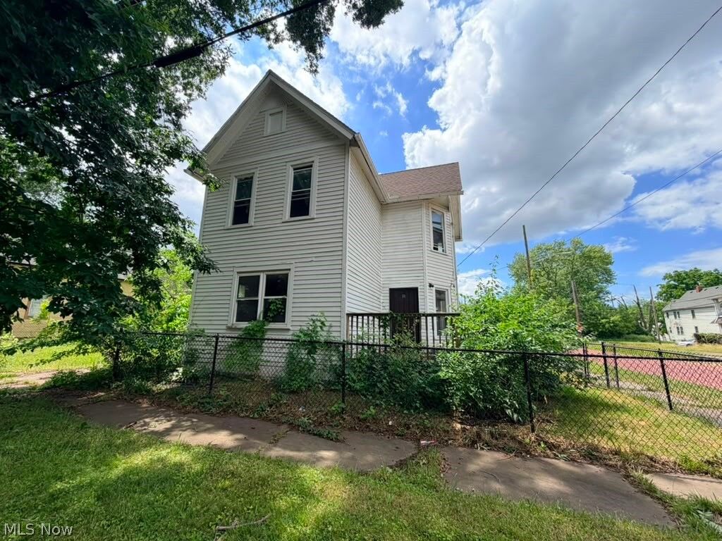Property Photo:  2982 E 67th Street  OH 44127 