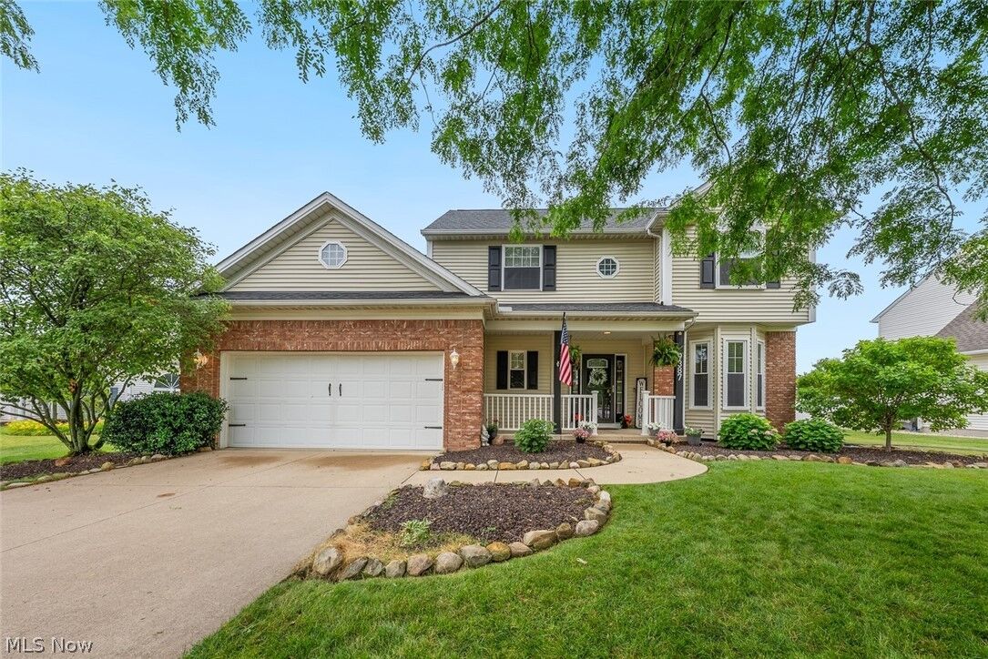 Property Photo:  9387 Victoria Lane  OH 44039 