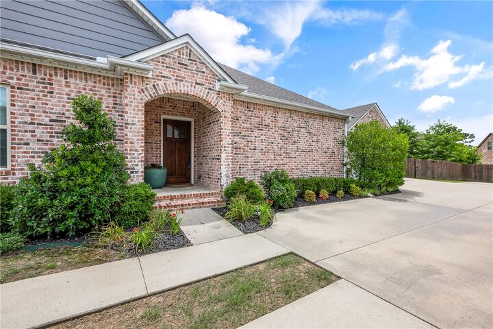 Property Photo:  389 N Mountain Ranch Boulevard  AR 72704 
