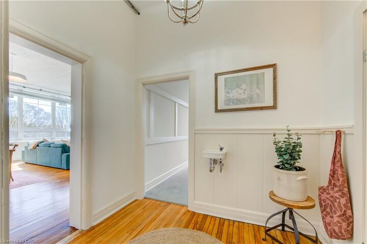 Property Photo:  27 Chapel Street 202  ON N4S 3R5 