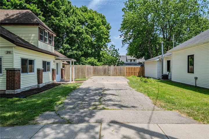 Property Photo:  241 Talbot Street S  ON N3Y 3A1 
