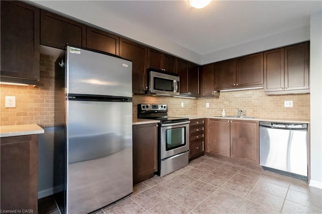Property Photo:  66 Michigan Avenue  ON N3C 0C8 